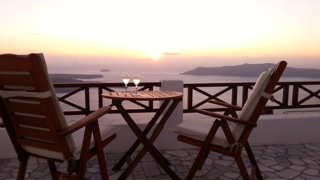 La Maltese Private House Imerovigli Bagian luar foto
